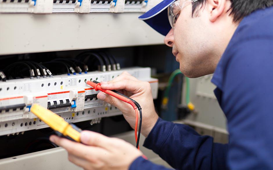 recherche travail électricien bâtiment Versailles